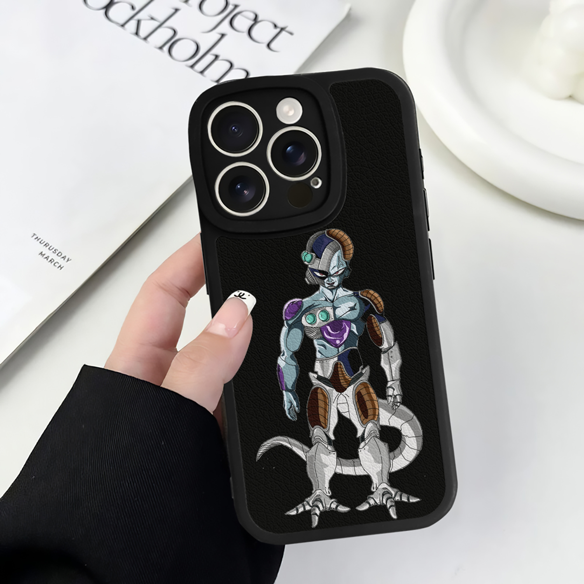 （画像用） ドラゴンボール クウラ DRAGON BALL Cooler Coora 【iPhone 16シリーズ対応】シリコンスマホケース（レザー調） 材質：シリコン